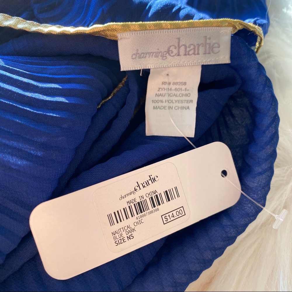 ‼️Charming Charlie blue scarf with gold edges - Picture 7 of 10